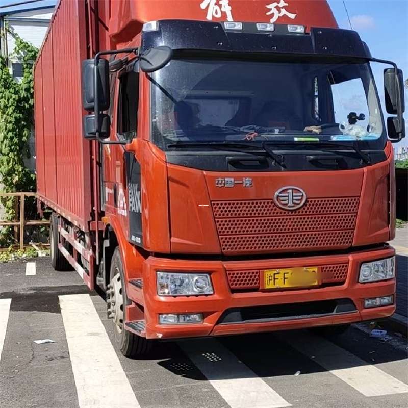 青岛市罗平县进仓物流：专线直达的多元货运之旅